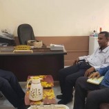 رئيس دائرة البحوث والدراسات بأمانة الانتقالي يلتقي عمادة كلية الآداب بجامعة حضرموترئيس دائرة البحوث والدراسات بأمانة الانتقالي يلتقي عمادة كلية الآداب بجامعة حضرموت