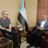 اليافعي يستقبل البروفسور برنت ادوارد من جامعة نورث وسيترن الأمريكية