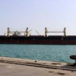 وسائل بدائية حوثية لتهريب النفط من ميناء الحديدة