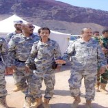 محافظ شبوة يتفقد معسكر قوات خفر السواحل بمنطقة بير علي