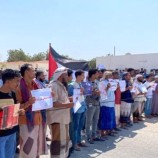 وقفة طلابية بجامعة حضرموت تنديدًا بجرائم الاحتلال الإسرائيلي على قطاع غزة