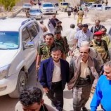 المحافظ بن الوزير يتفقد مكتب التربية ويطّلع على الترتيبات الجارية لإجراء اختبارات النقل