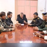 مدير الأمن والشرطة بساحل حضرموت يعقد اجتماعًا أمنيًا ويؤكد على رفع الجاهزية وتعزيز التنسيق الميداني