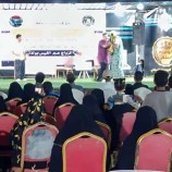 انتقالي صيرة وفرقة ثلاثي أضواء المسرح ينظمان فعالية فنية مسرحية بالمديرية