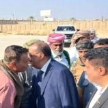 اللواء بن بريك يصل إلى المكلا قادما من أبوظبي