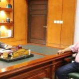 محافظ حضرموت يتابع سير مشروع الأبراج 132 كيلو فولت