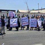 عمال وموظفو المؤسسة العامة للطرق والجسور بالعاصمة عدن يطالبون بإنقاذ المؤسسة وتصحيح مسار صندوق الطرق