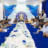 الكثيري يترأس اجتماعًا استثنائيًا للوقوف على التحضيرات الجارية لفعالية “حضرموت أولًا