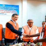 المحافظ لملس يكرّم العمال المبرزين بصندوق النظافة والتحسين في العاصمة عدن بمناسبة عيد العمال