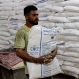 الأونروا: المساعدات الواصلة إلى غزة “إبرة في كومة قش”