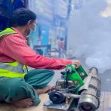 صحة البيئة بصيرة تواصل تنفيذ حملة الرش الضبابي في أحياء المديرية