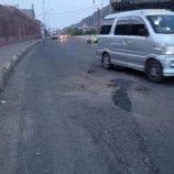 انتشار الحفريات في طرقات عدن يثير استياء المواطنين