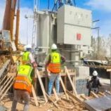 بدء تركيب محطات التحويل في مشروع الطاقة الشمسية بشبوة