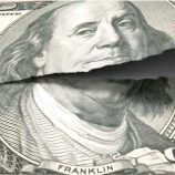 خبراء يحذرون المسافرين اليمنيين إلى #مصر بضرورة الإفصاح عن أموالهم الأجنبية لتفادي مصادرتها