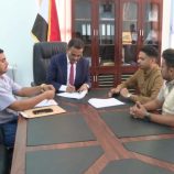 الأمين العام لمحلي حضرموت يرعى توقيع عقد تسوير وتخديم المعهد الفني بالشحر