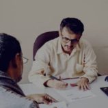 مكتب الإعلام بلحج يناقش تكثيف العمل الإعلامي بالمديريات ويوجه التفاعل مع التثقيف الصحي بشأن مخاطر الحميات ..