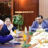 السقطري والإنمائي يناقشان تأهيل الميناء السمكي في التواهي