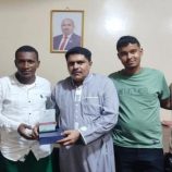 تكريم رئيس انتقالي حضرموت عرفانا بدعمه للشباب والرياضيين