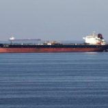 بريطانيا واليونان تدعوان سفنهما لتجنّب البحر الأحمر وخليج عدن