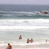 بلاغان لخفر سواحل حضرموت وإنقاذ 3 شباب من الغرق