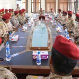 قائد المنطقة العسكرية الثانية يلتقي بخريجي الكلية الحربية من منتسبي المنطقة