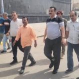 مدير عام المنصورة يتفقد الأعمال النهائية لمشروع إعادة تأهيل شارع حي الطيارين