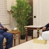 المحرّمي يطّلع على إصلاحات الخدمة المدنية ويوجّه بتسريع صرف العلاوات لموظفي الدولة