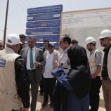 امين عام محلي حضرموت يدشن العمل في مشروع الصرف الصحي لمنطقة غرب الضيافة وحدتي “هاف مون – حمزة”