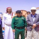 نائب محافظ شبوة يتفقد أعمال مشروع الطاقة الشمسية