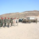 قائد المنطقة العسكرية الثانية يتفقد معسكر الكتيبة الخاصة ويشيد بجهودهم في حفظ الأمن وإسناد القوات الأمنية بالمكلا