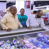 صناعة صيرة تنفذ حملة رقابية لضبط الأسعار بالتنسيق مع اللجان المجتمعية