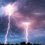 صاعقة رعدية تودي بحياة 4 من أسرة واحدة في الضالع