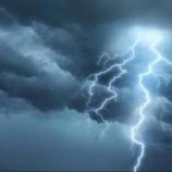 تحذيرات من طقس متقلب وأمطار رعدية في المناطق الساحلية والمرتفعات الجنوبية