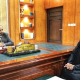 المحافظ بن ماضي يبحث استعدادات بدء الدراسة بمركز المكلا للتوحد