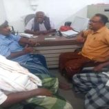 انتقالي تريم يناقش مع مكتب الصناعة والتجارة الأوضاع الاقتصادية والرقابة على الأسعار