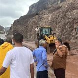 غانم يوجّه فرق صندوق النظافة بتكثيف الجهود لمعالجة أضرار الأمطار في عدن