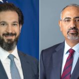 الرئيس الزُبيدي يبحث مع القائم بأعمال السفير الأمريكي مستجدات الأوضاع الإنسانية والتعافي الاقتصادي