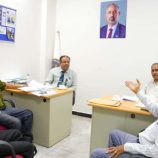 فريق التوجيه الرئاسي يطلع على سير العمل في انتقالي العاصمة عدن