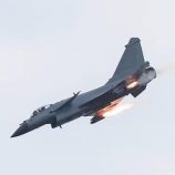 إسرائيل تلوّح بهجوم واسع على الحوثيين بعد تصاعد الهجمات الجوية