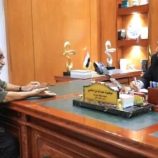 محافظ حضرموت يبحث احتياجات مراكز غسيل الكلى بالمكلا والشحر