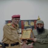 بتوجيهات الرئيس الزبيدي.. تكريم القيادة العامة لقوات الحزام الأمني على مواقفهم الإنسانية والوطنية