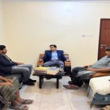 نائب وزير المياه والبيئة يبحث مع مركز اللغة المهرية ترتيبات إحياء يوم اللغة المهرية