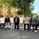 الأحمدي يزور طلاب الجنوب والمحافظات المحررة الجدد في ووهان ويؤكد: “الملحقية بيتكم الثاني”