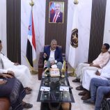 فريق التوجيه والرقابة الرئاسي يلتقي مدير عام هيئة مياه الريف بالمهرة