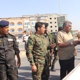 العميد المنهالي يقود حملة مرورية بشوارع المكلا ويؤكد: لن نسمح بانتشار الجرائم والحوادث بسبب المركبات المخالفة والمجهولة