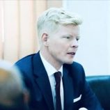 غروندبرغ يبحث في مسقط سبل التوصل لتسوية سياسية في اليمن