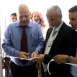 الوكيل الشبحي والدكتور البيشي يدشنان المخيم الطبي المجاني لمرضى السكر والضغط والقلب في مجمع خور مكسر