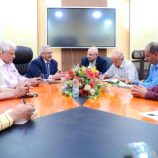 فريق التوجيه الرئاسي يزور الهيئة العليا للأدوية بالعاصمة عدن ويطّلع على سير عملها وتحدياتها الميدانية