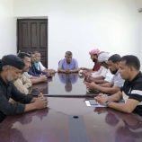 انتقالي الشحر يبحث مع المدير العام أبرز القضايا الخدمية بالمديرية