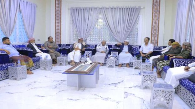 الكثيري وباعوم يزوران سكرتارية قبائل آل كثير برئاسة الشيخ عبدالله صالح